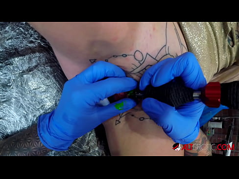 ❤️ Nagpa-tattoo sa kanyang klitoris ang sobrang tattoo na hottie na si Sully Savage ️ Anal video sa porn tl.freepornhdonlinegay.ru ☑